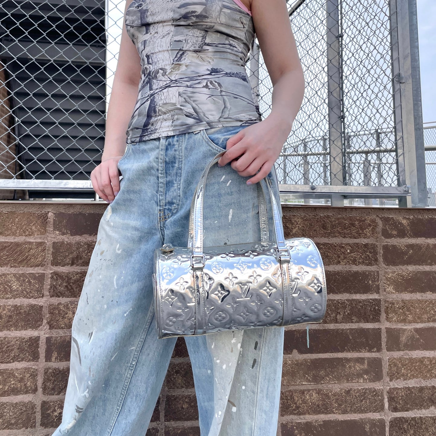 RARE★★★★★LOUIS VUITTON 2006 Monogram Miroir Leather Papillon Handle Bag M95269 Small Silver