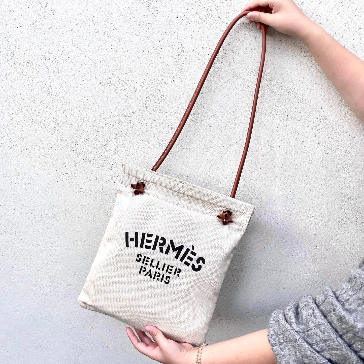 HERMES ｱﾘｰﾇMM ｷｬﾝﾊﾞｽ ｼｮﾙﾀﾞｰﾊﾞｯｸﾞ