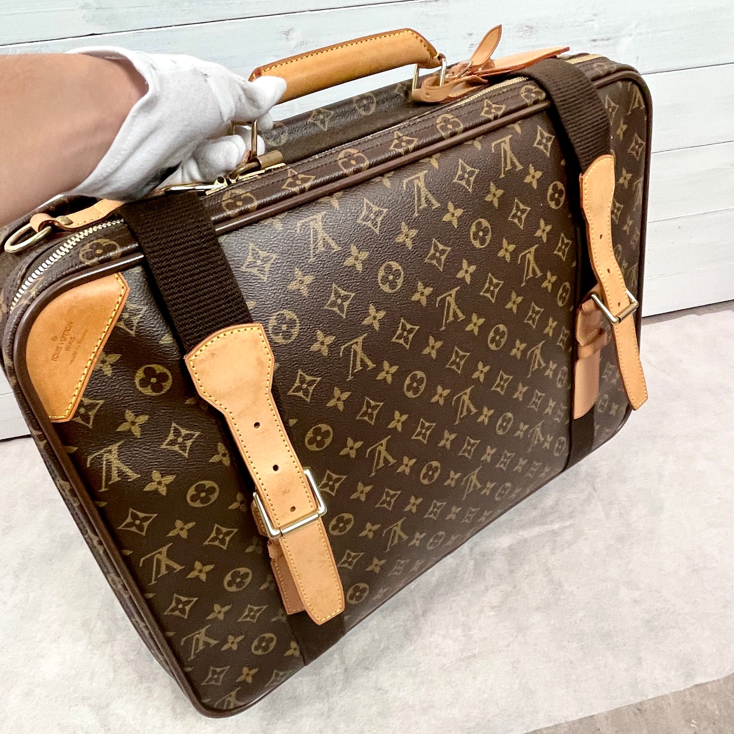 LOUIS VUITTON ﾓﾉｸﾞﾗﾑ ｻﾃﾗｲﾄ53 2Wayｽｰﾂｹｰｽ M23356/ｽﾄﾗｯﾌﾟ付き