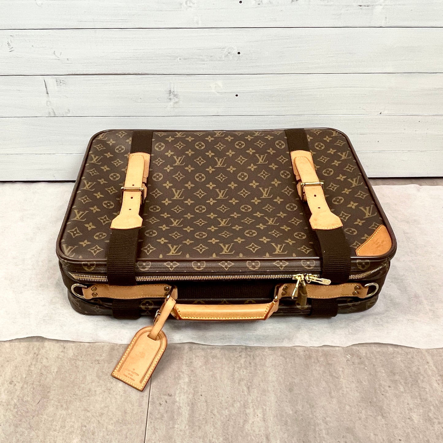 LOUIS VUITTON ﾓﾉｸﾞﾗﾑ ｻﾃﾗｲﾄ53 2Wayｽｰﾂｹｰｽ M23356/ｽﾄﾗｯﾌﾟ付き