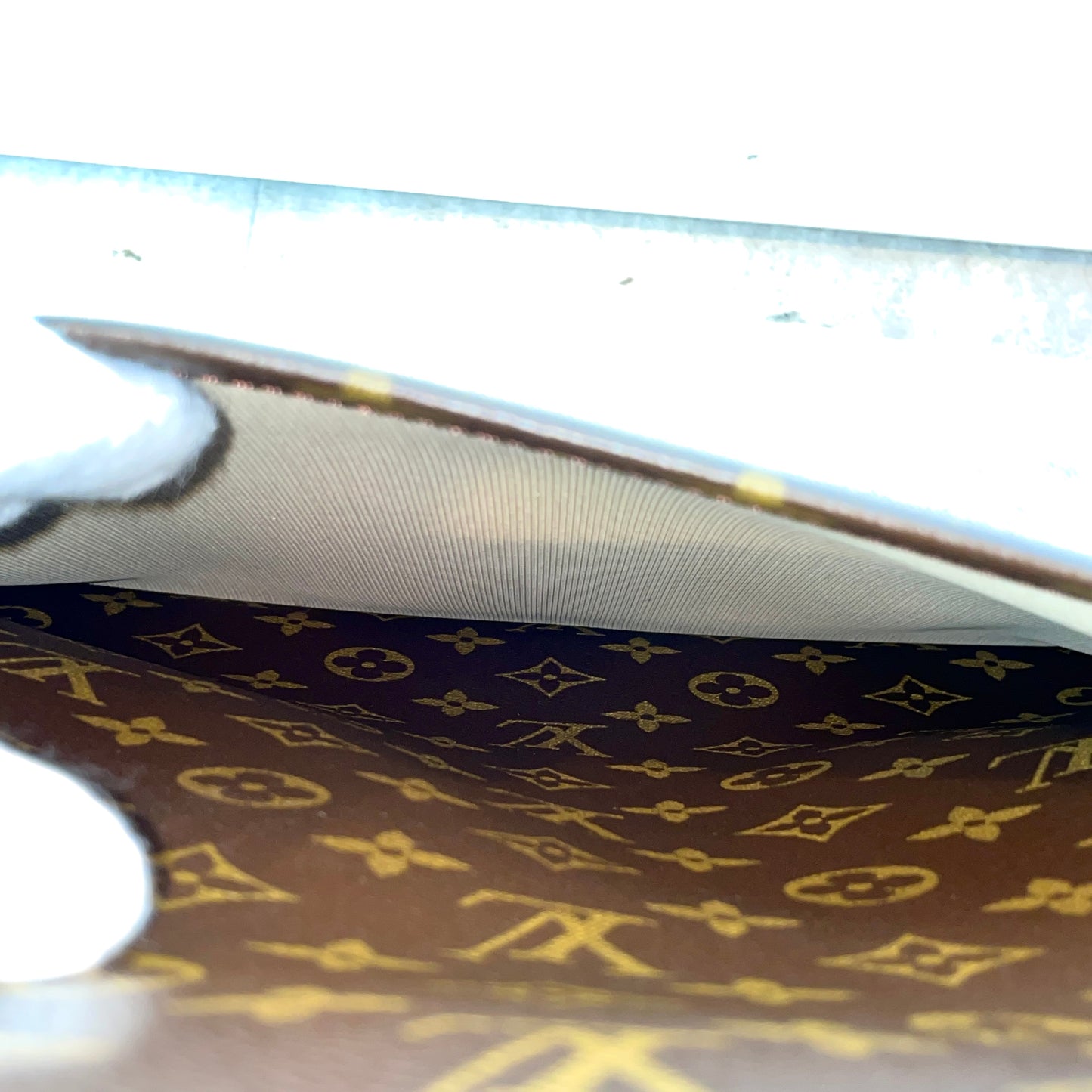 LOUIS VUITTON Monogram Satellite 53 2-Way Suitcase M23356/with strap