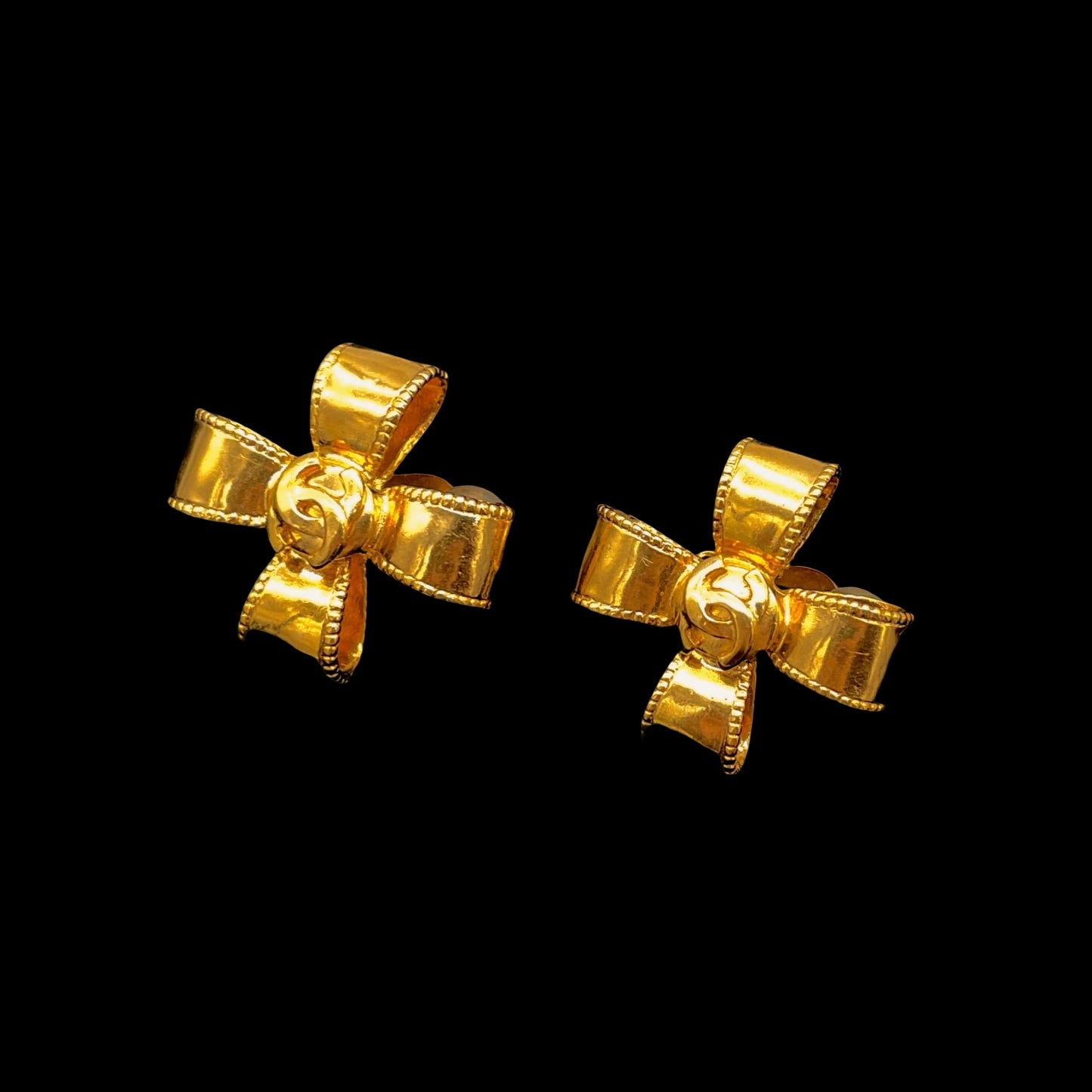 RARE☆☆AUTH Pre-owned CHANEL ribbon commercial earring 97A