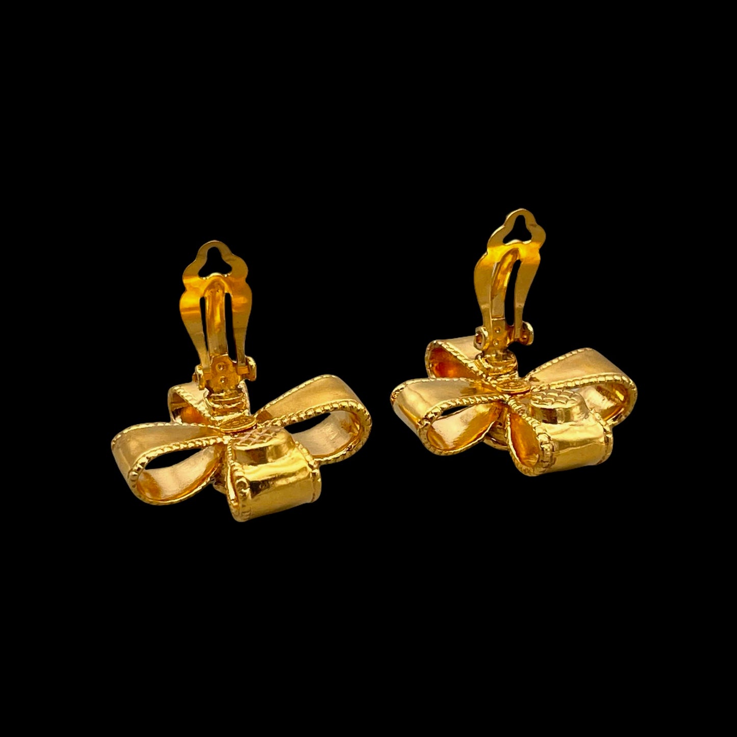 RARE☆☆AUTH Pre-owned CHANEL ribbon commercial earring 97A