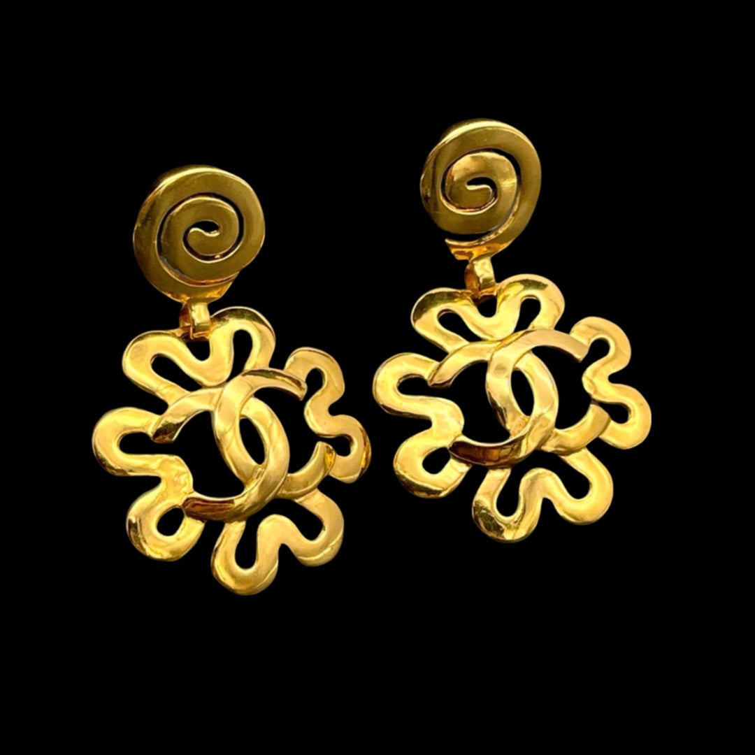 CHANEL Flower Motif Jumbo Coco Mark Swing Earrings 95P