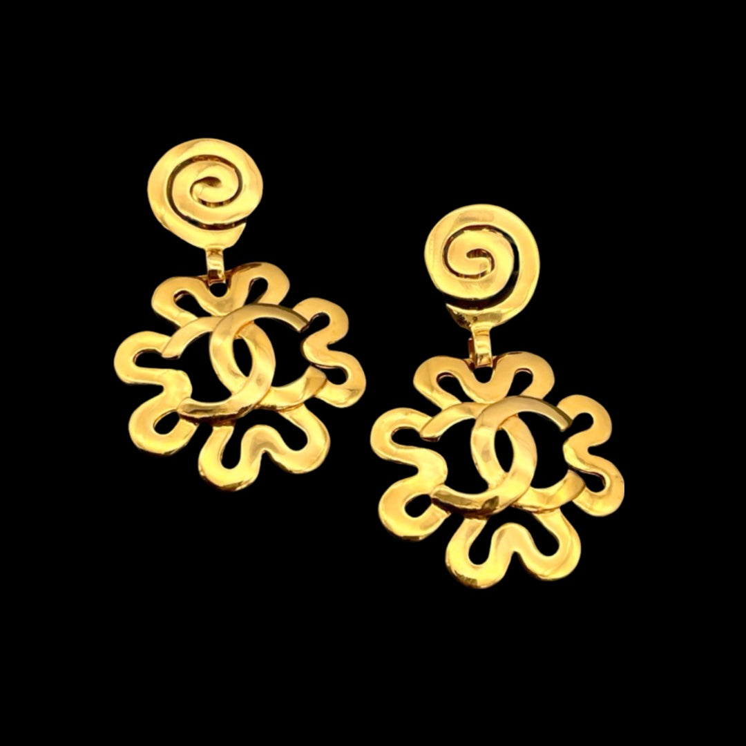 CHANEL Flower Motif Jumbo Coco Mark Swing Earrings 95P