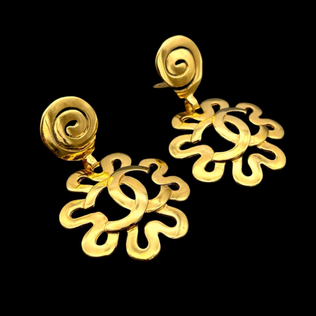 CHANEL Flower Motif Jumbo Coco Mark Swing Earrings 95P