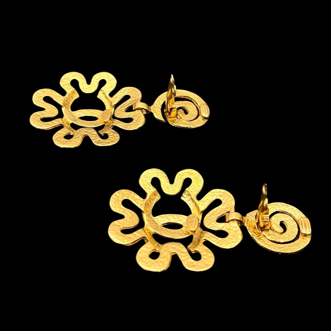 CHANEL Flower Motif Jumbo Coco Mark Swing Earrings 95P