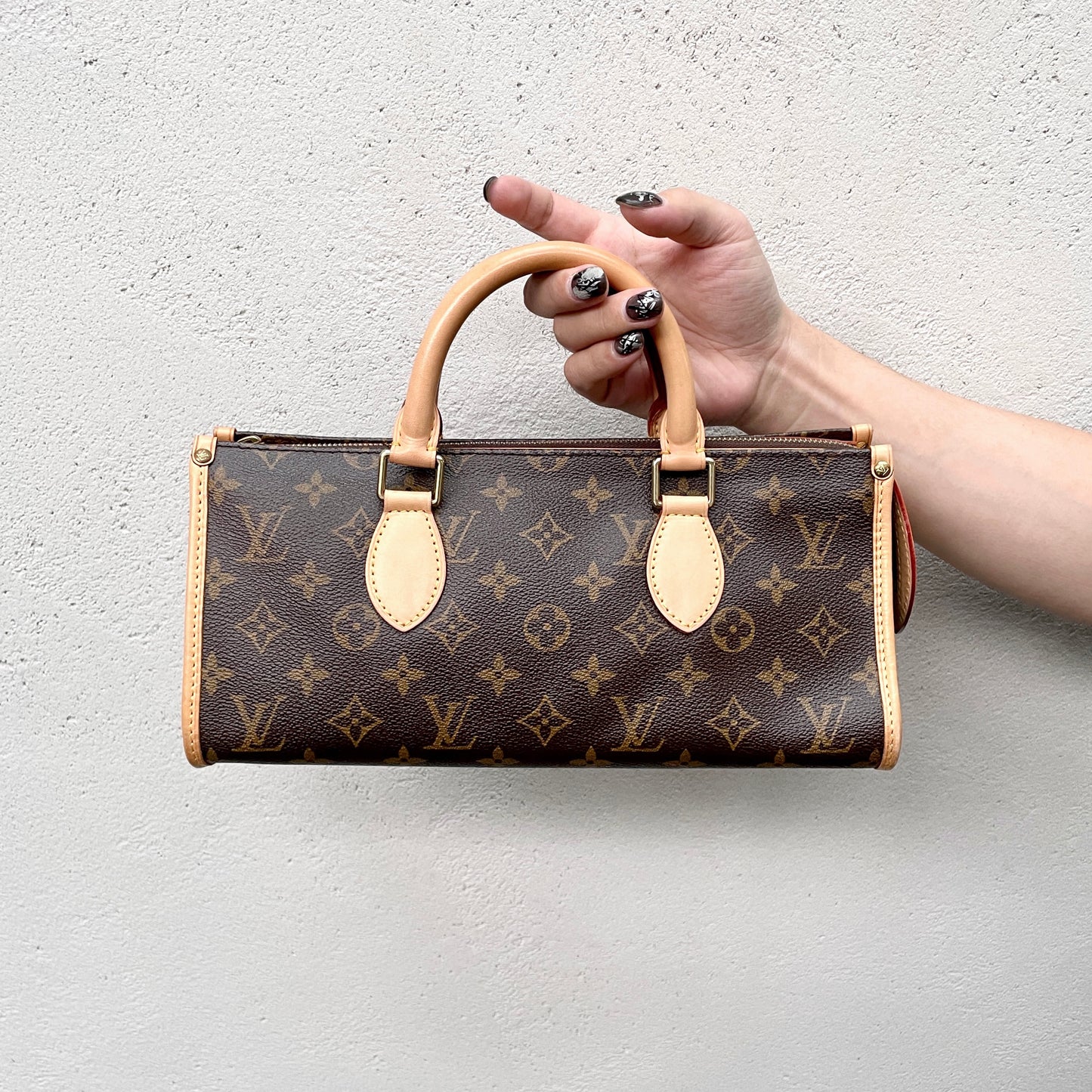 LOUIS VUITTON ﾓﾉｸﾞﾗﾑ ﾎﾟﾊﾟﾝｸｰﾙ M40009