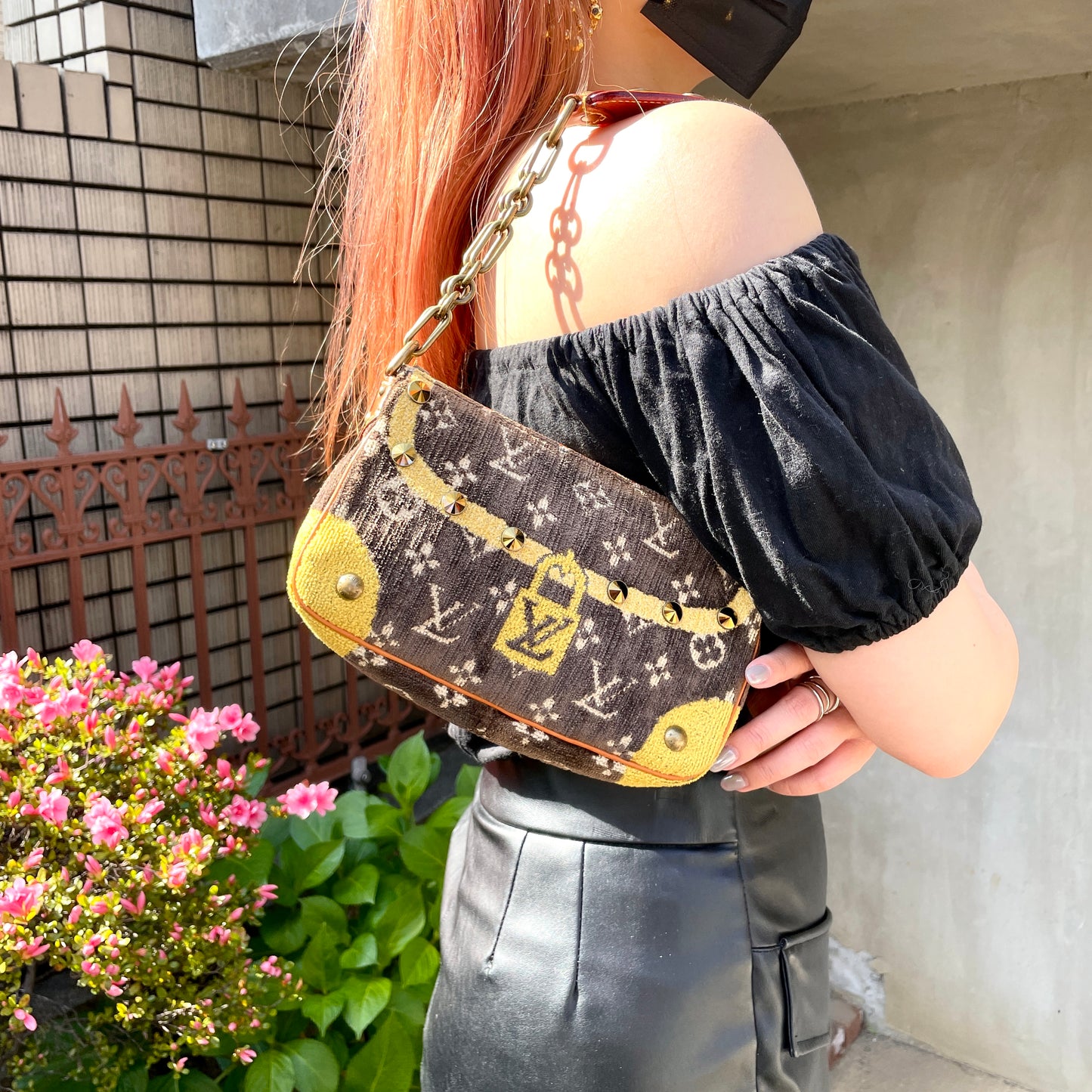 RARE☆☆☆☆LOUIS VUITTON 04年秋冬ｺﾚｸｼｮﾝ ﾄﾛﾝﾌﾟｲﾕﾎﾟｼｪｯﾄｱｸｾｿﾜｰﾙM92710