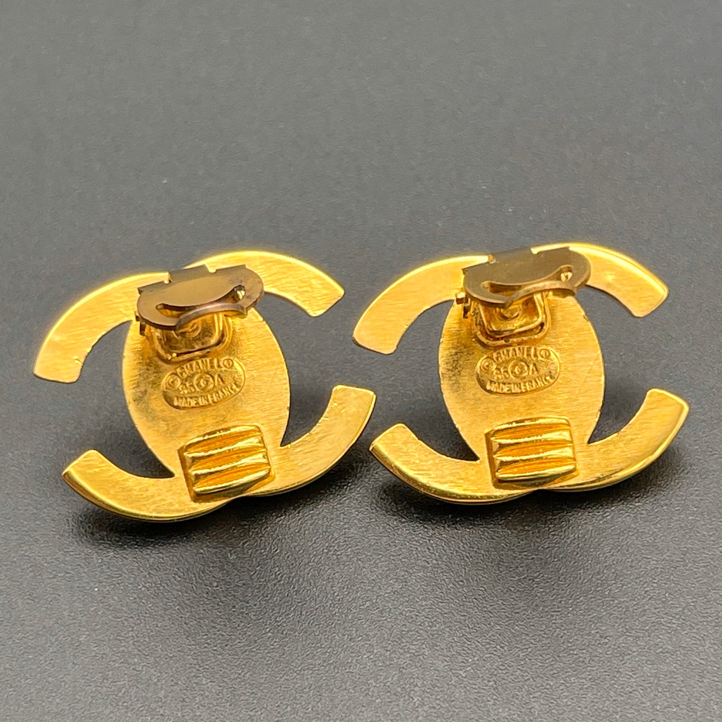 CHANEL Coco Mark Turnlock Earrings GM 95A