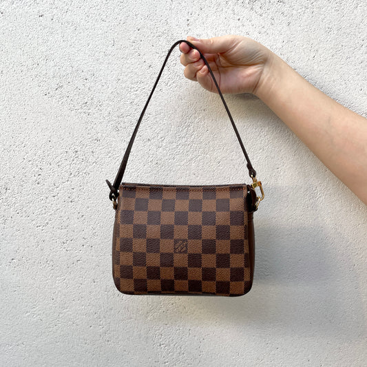 LOUIS VUITTON Damier Trues Makeup Handbag N51982