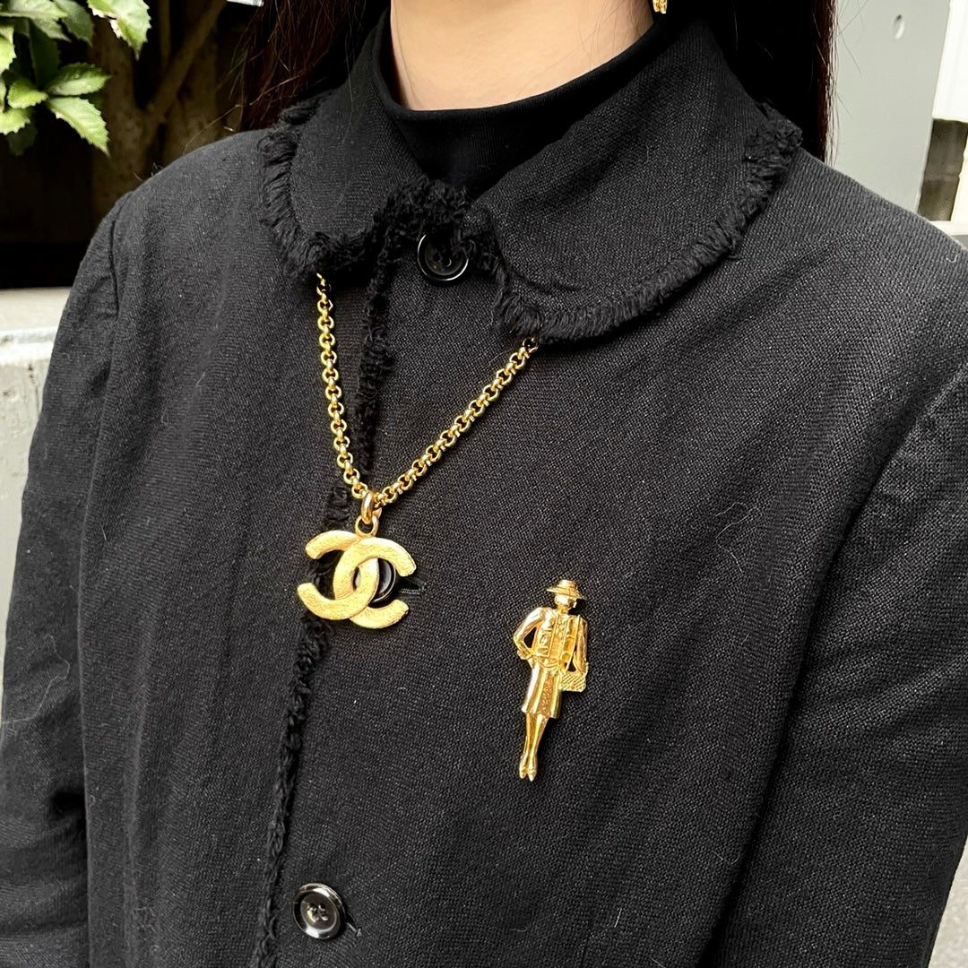 Afar Vintage CHANEL Lady Coco Brooch