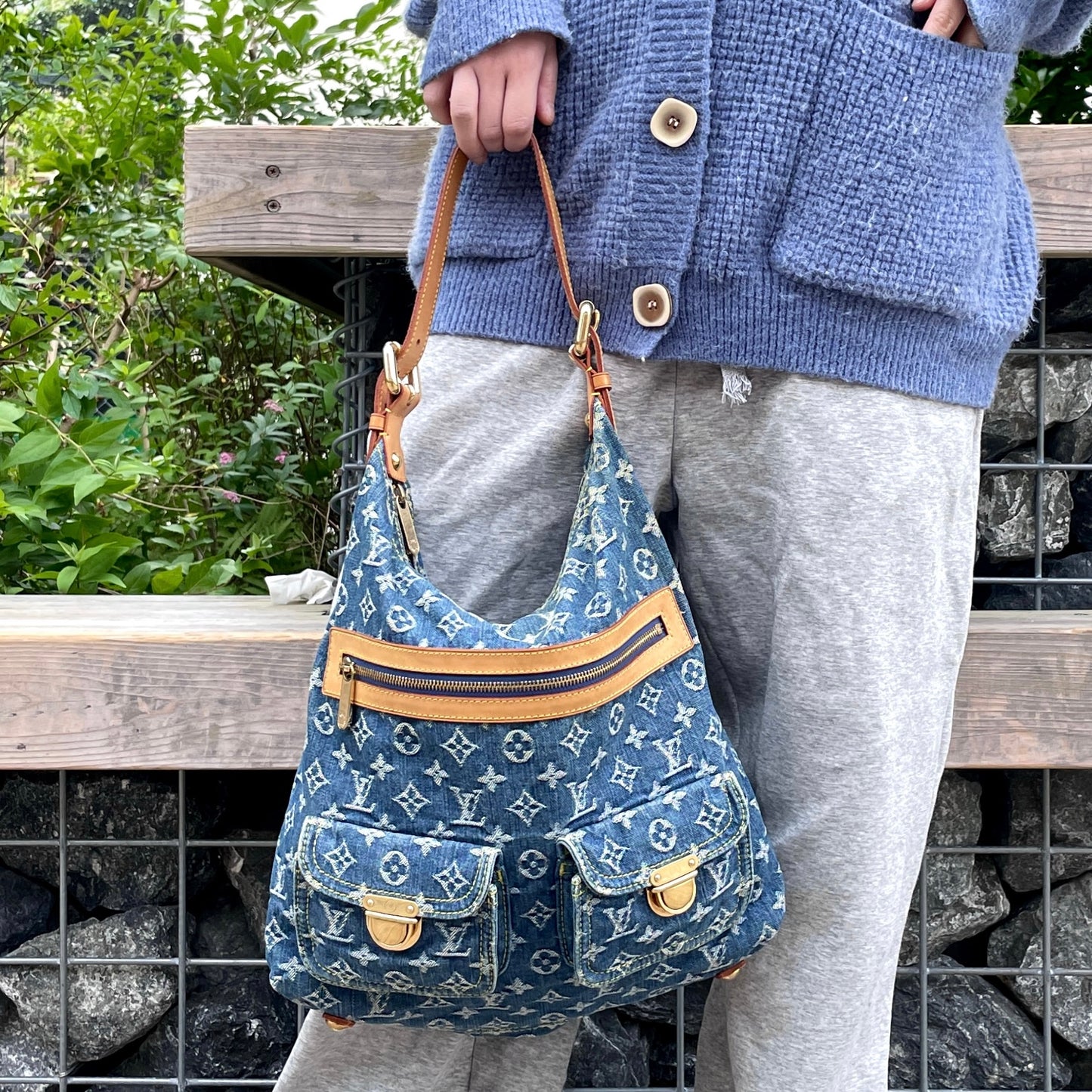 RARE★★★★LOUIS VUITTON 2005 Monogram Denim & Leather Baggy Shoulder Bag M95048 Large Blue & Brown