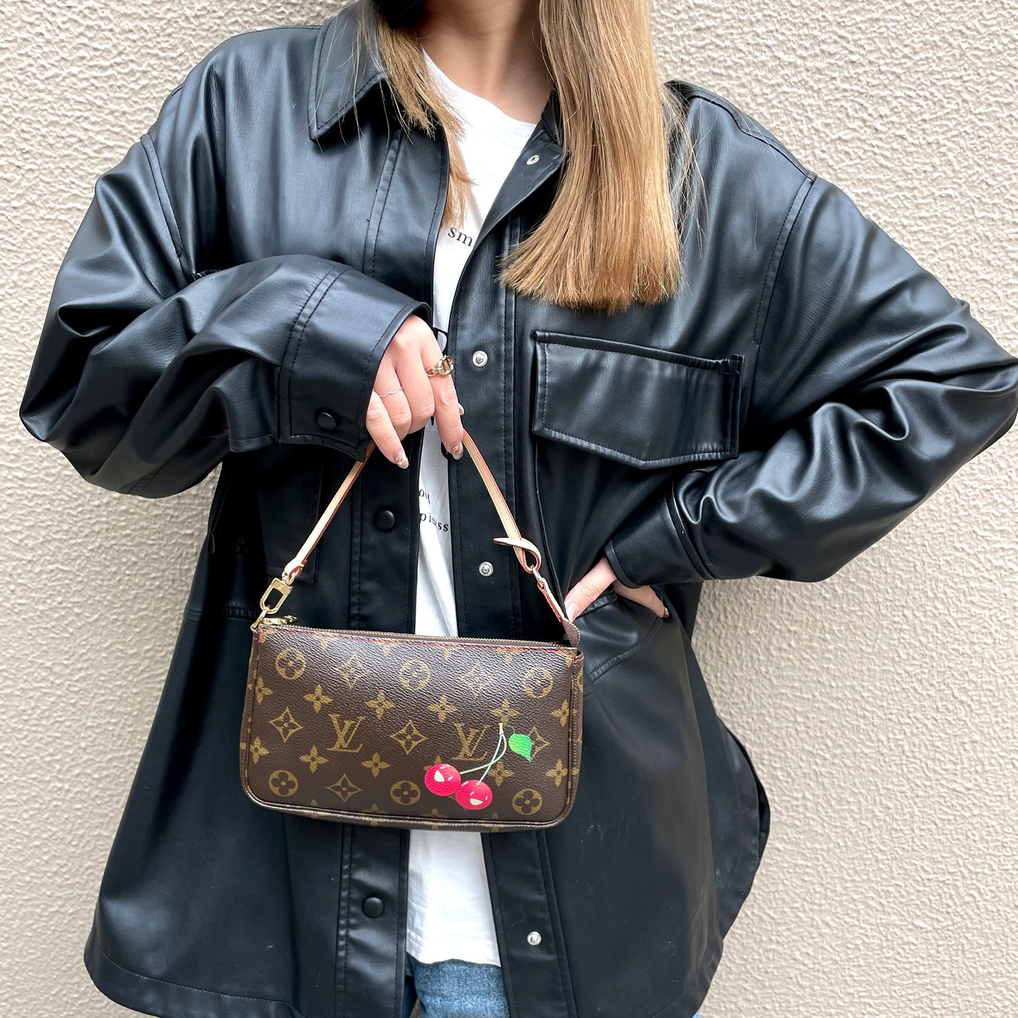 RARE ☆☆☆☆ LOUIS VUITTON ﾓﾉｸﾞﾗﾑ･ﾁｪﾘｰ ﾎﾟｼｪｯﾄ･ｱｸｾｿﾜｰﾙ M95008 村上隆