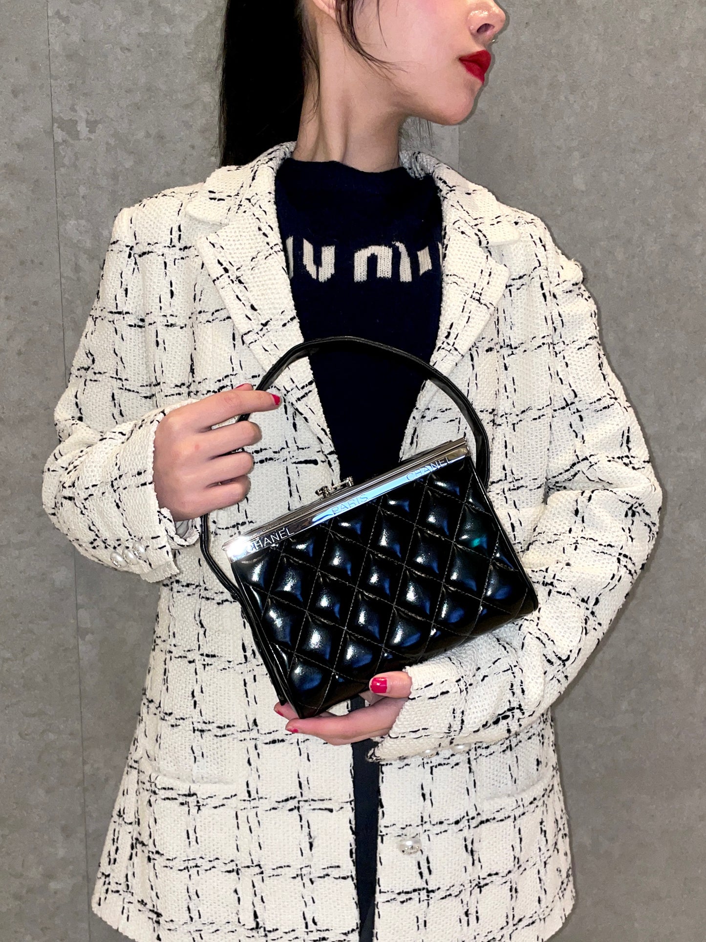 RARE☆☆☆CHANEL Matelassé Enamel Double Doors Vanity Hand Bag Black &amp; Silver