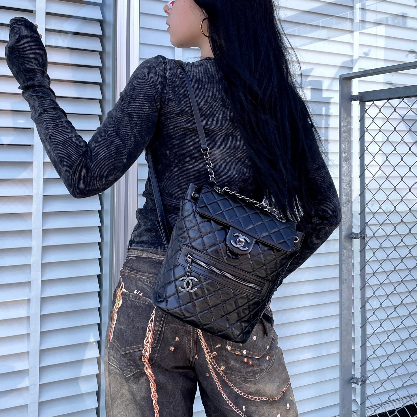 RARE☆☆☆CHANEL 2015 Matelassé CC LOGO Pendant Métiers d’Art Paris-Salzburg Chain Strap Backpack PM Black & Silver