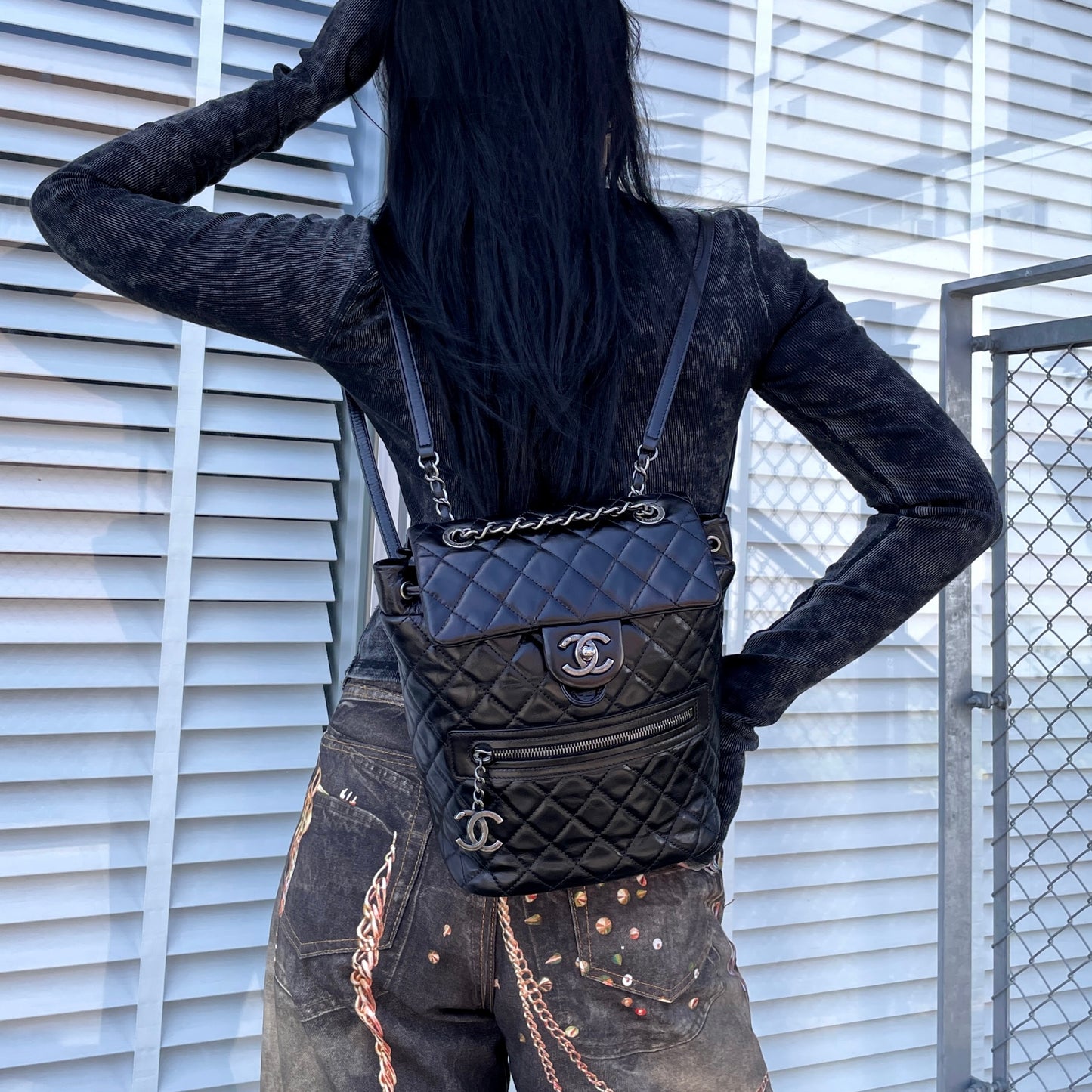 RARE☆☆☆CHANEL 2015 Matelassé CC LOGO Pendant Métiers d’Art Paris-Salzburg Chain Strap Backpack PM Black & Silver