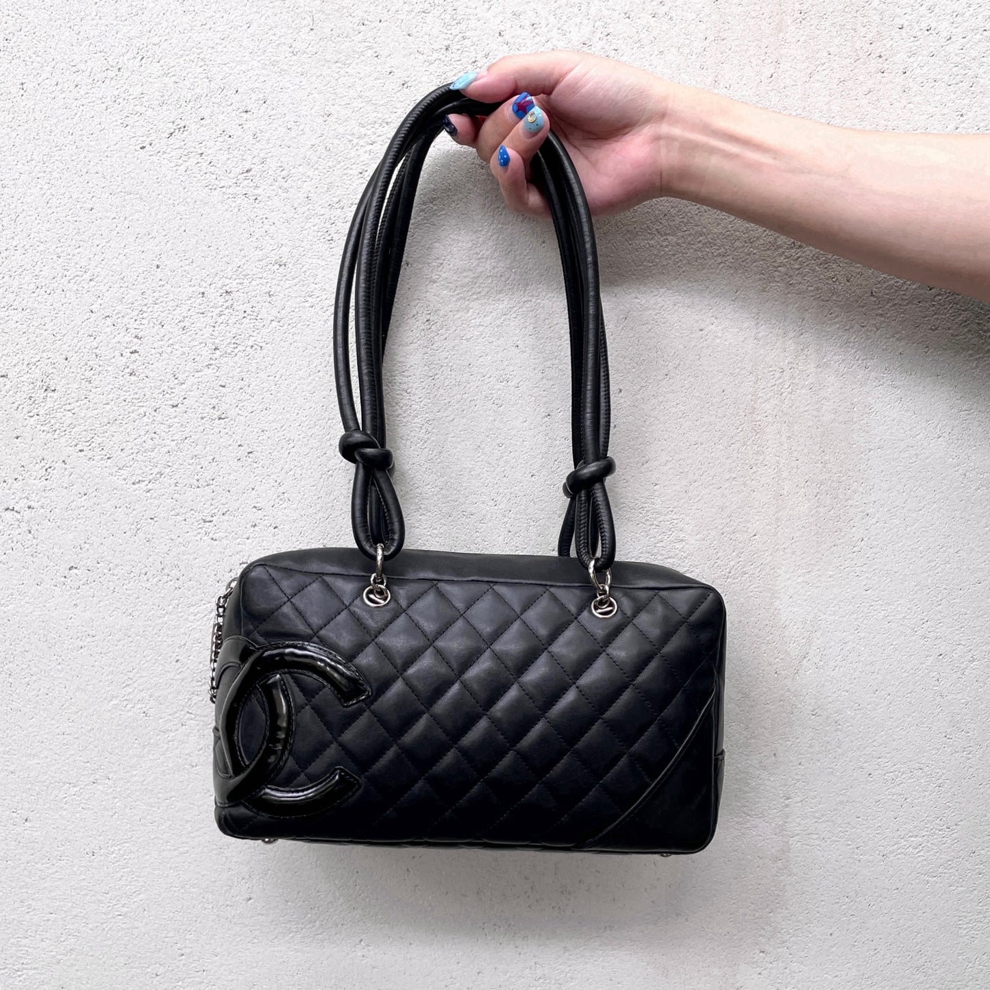 RARE★★★★CHANEL 2005~2006 Cambon Matelassé Cowhide Bowling Shoulder Bag Medium Black Silver