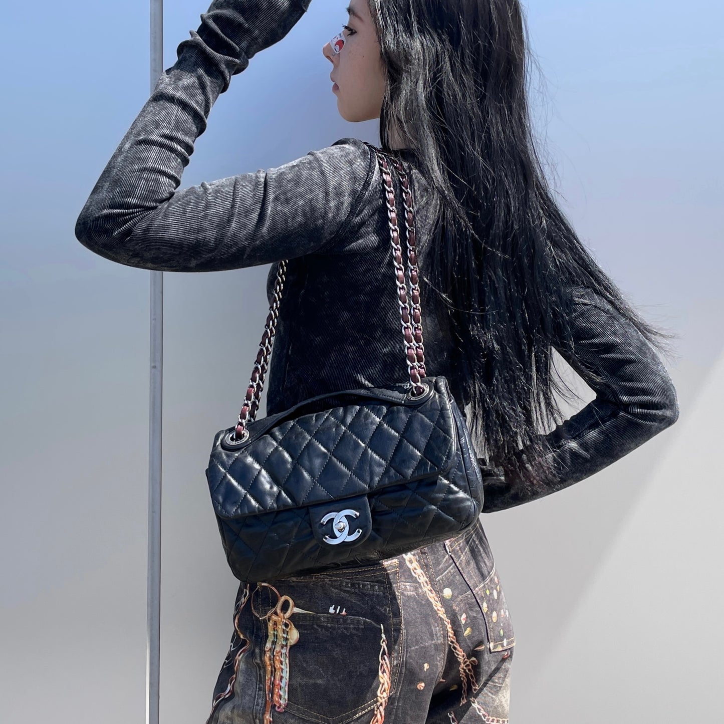 RARE☆☆☆CHANEL 2010 Matelassé Iridescent Calfskin Double Chains Single Flap Shoulder Bag Black & Silver