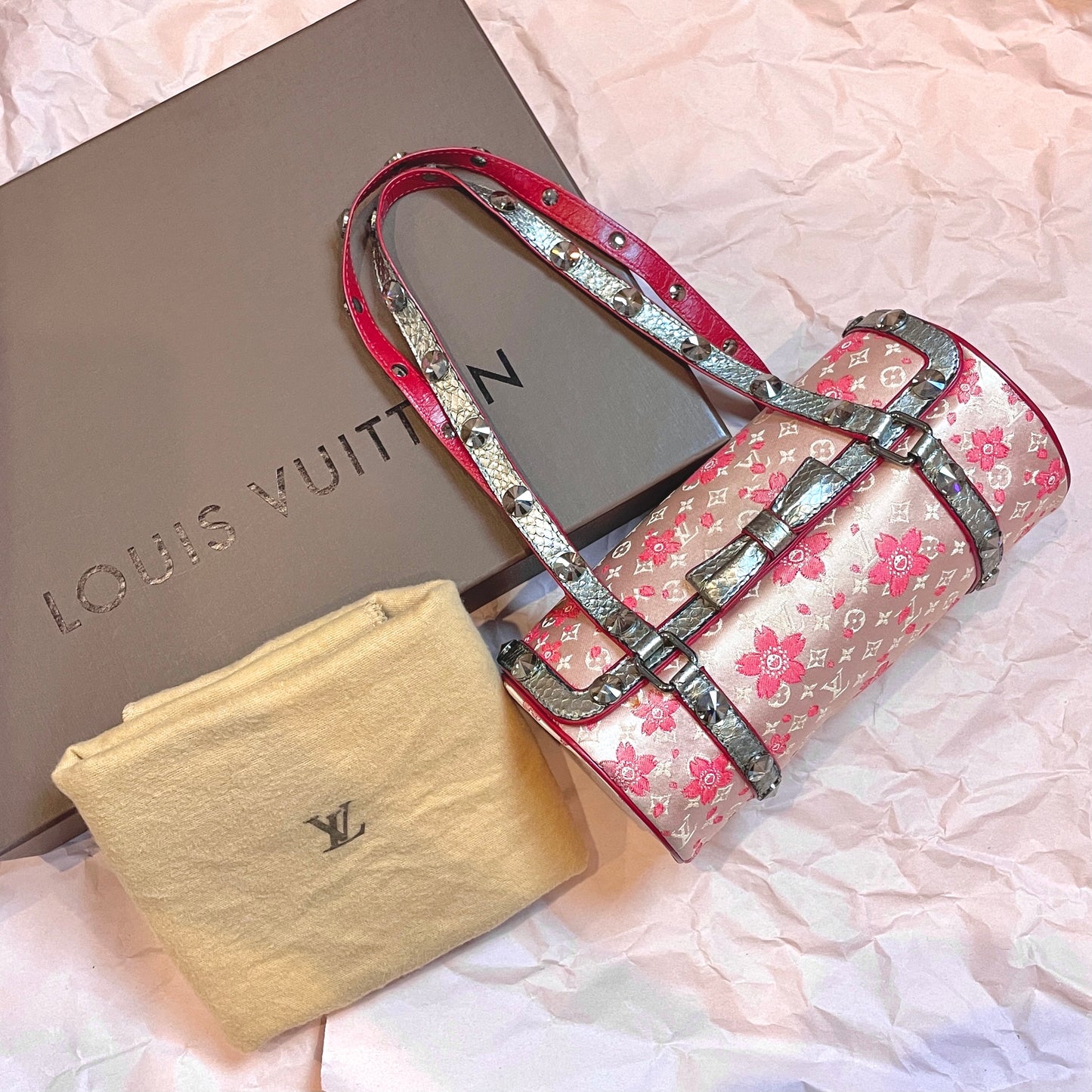 RARE☆☆☆☆☆AUTH Pre-owned Louis Vuitton Monogram Cherry Blossom Takashi Murakami Satin Papillon 22 / Pink