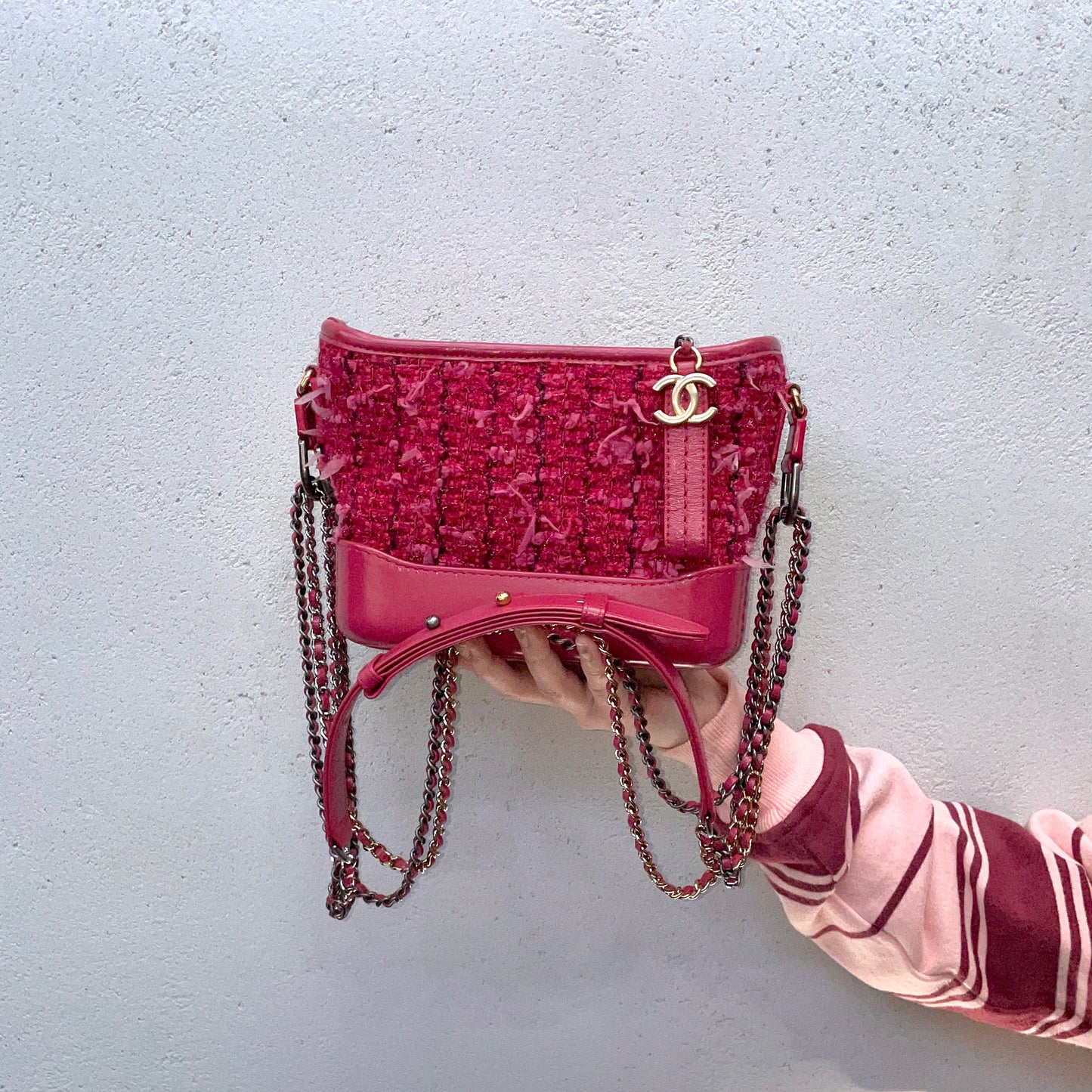 RARE☆☆☆CHANEL 2016 Gabrielle de Chanel Paris Cosmopolite 2016/17 Métiers d’art Show Tweed Mini Double Chain Shoulder Bag Red & Gold
