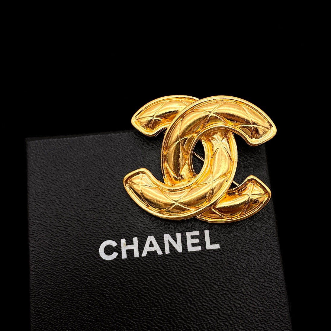 Afar Vintage Pre-owned CHANEL coco mark sun emblem brooch