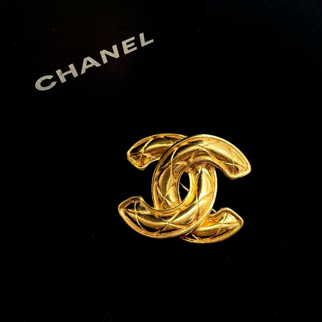 Afar Vintage Pre-owned CHANEL coco mark sun emblem brooch