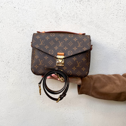 LOUIS VUITTON Monogram Pochette Metisse/M44875