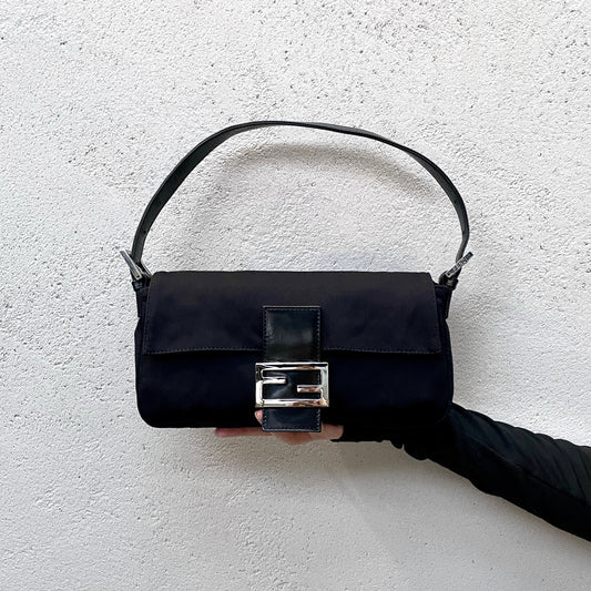 FENDI FF logo Mamma bucket shoulder bag PM