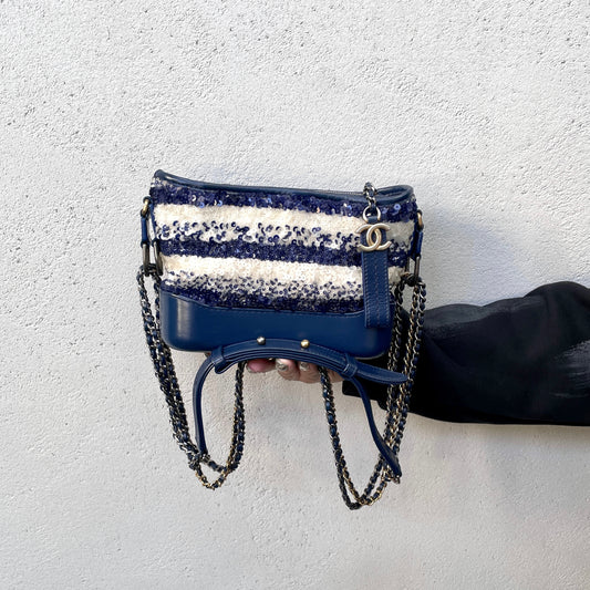 RARE☆☆☆CHANEL 2018 Gabrielle de Chanel Sequin Double Chain Shoulder Bag Navy & White
