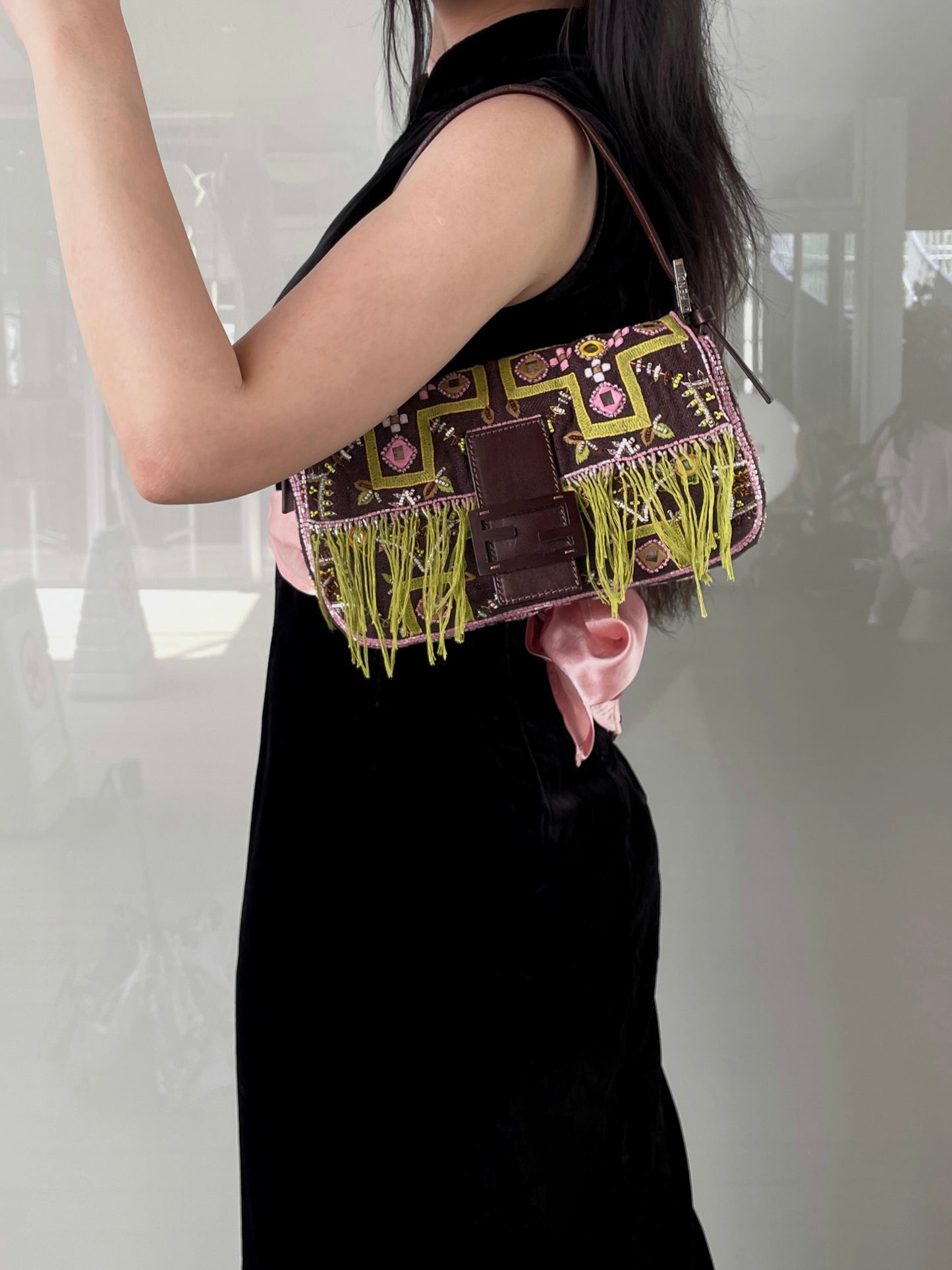 RARE☆☆☆☆FENDI Beads Embroidery Mamma Baguette PM Shoulder Bag Brown &amp; Green etc...