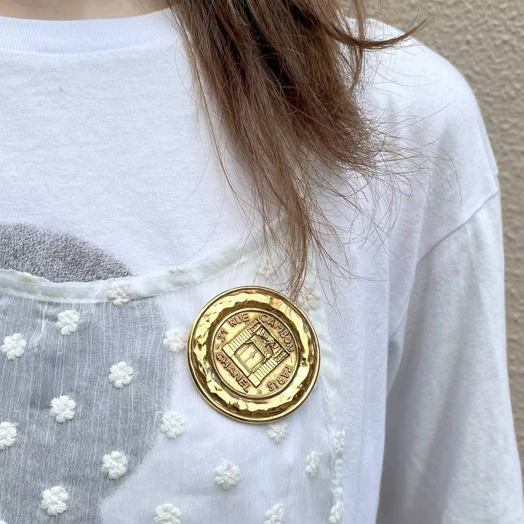 CHANEL Cambon Line Circle Brooch GP