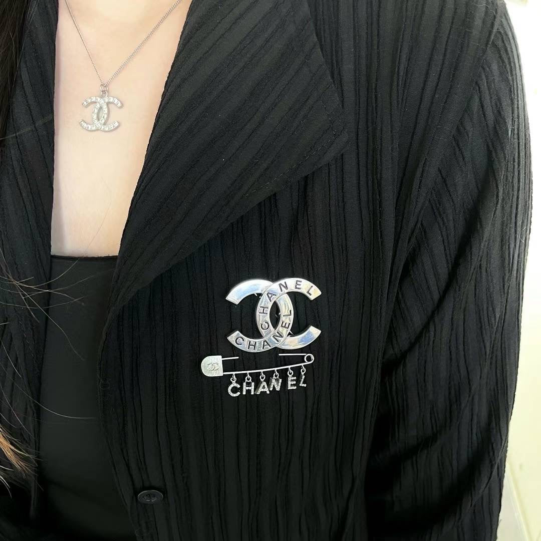 CHANEL C H A N E Lﾍﾟﾝﾀﾞﾝﾄ ﾌﾞﾛｰﾁ