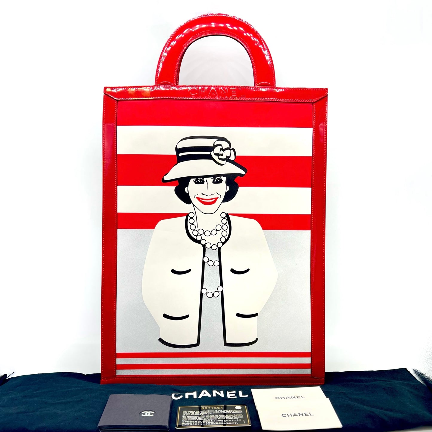 RARE☆☆☆☆☆CHANEL Lady Coco pattern tote bag in enamel