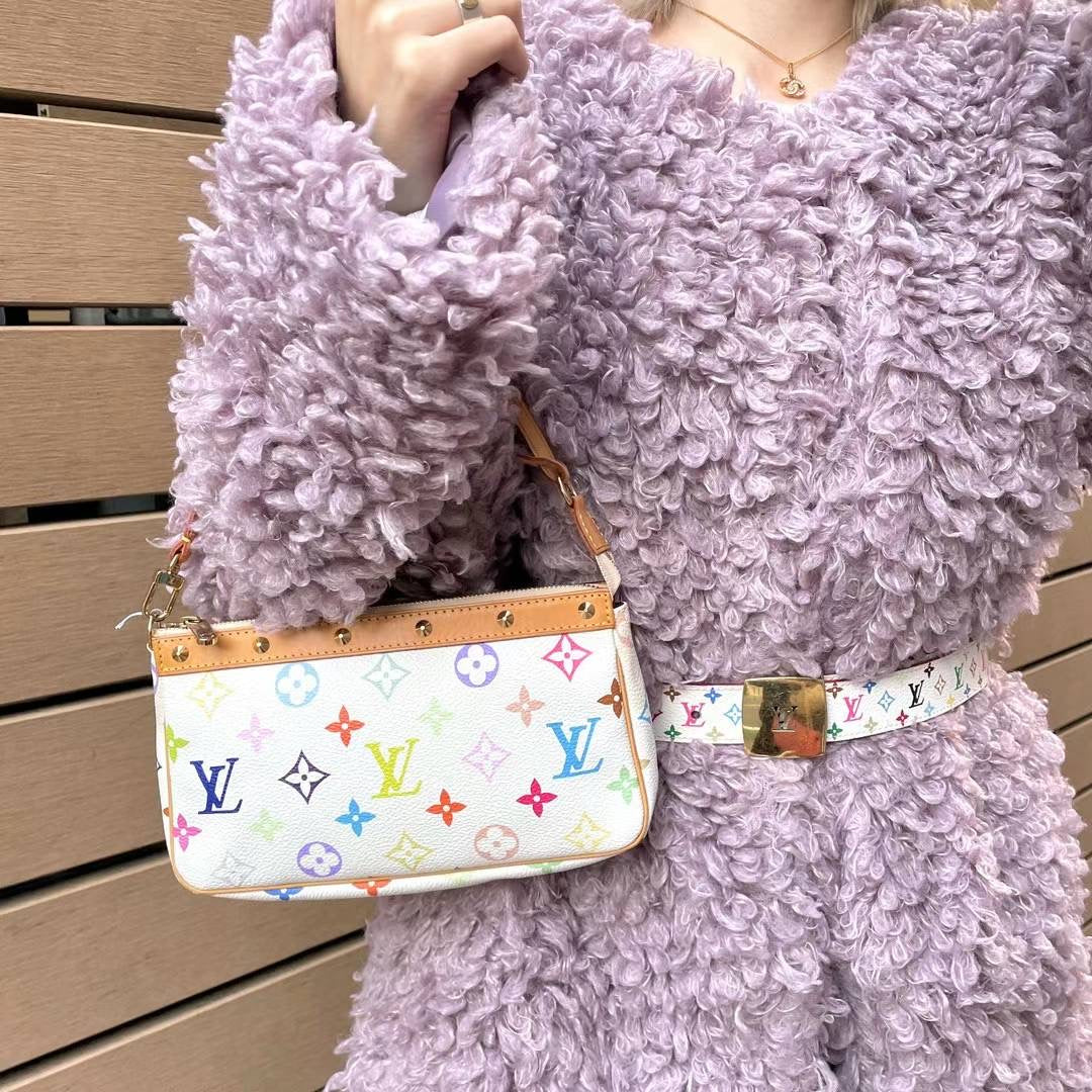 RARELOUIS VUITTON ﾓﾉｸﾞﾗﾑﾏﾙﾁｶﾗｰﾎﾜｲﾄ ﾎﾟｼｪｯﾄ・ｱｸｾｿﾜｰﾙ M92649 PVC ﾚｻﾞｰ – Afar  Vintage